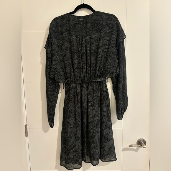 Circle of Trust - Evie Dress - Picture 4 of 6